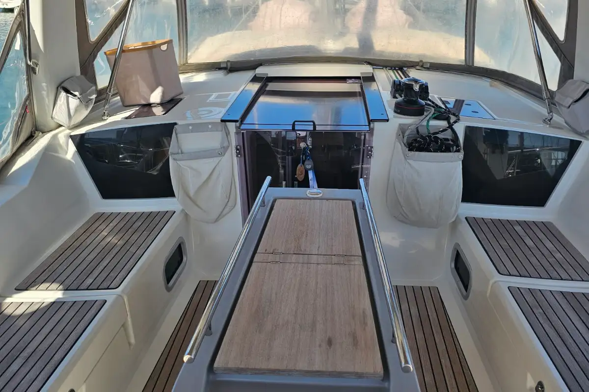 Beneteau Oceanis 41.1 – Portimão 7