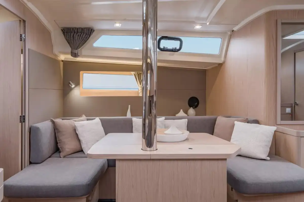 Beneteau Oceanis 41.1 – Portimão 9