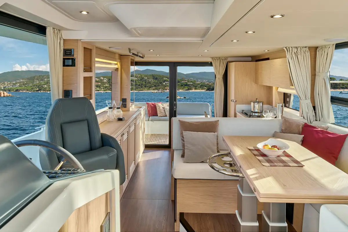 Beneteau Swift Trawler 48 – Portimão 7